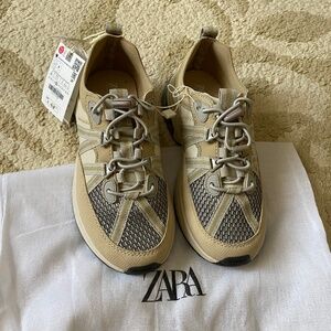 Zara Sneakers Kids size 2